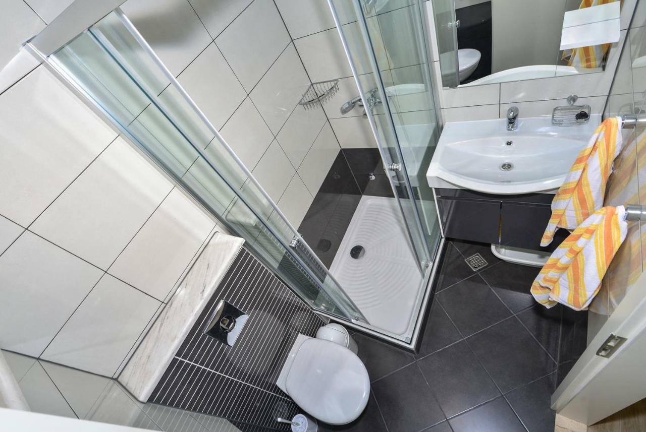 Apartmani Dina マカルスカ エクステリア 写真