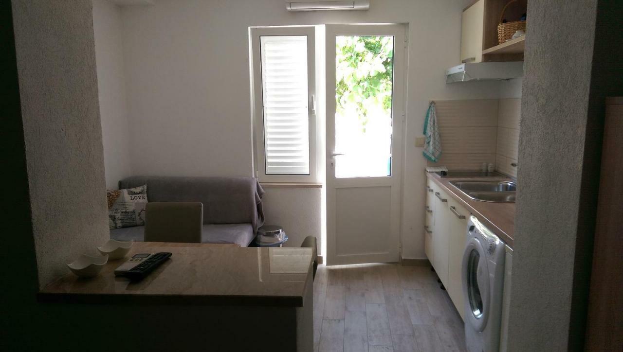 Apartmani Dina マカルスカ エクステリア 写真