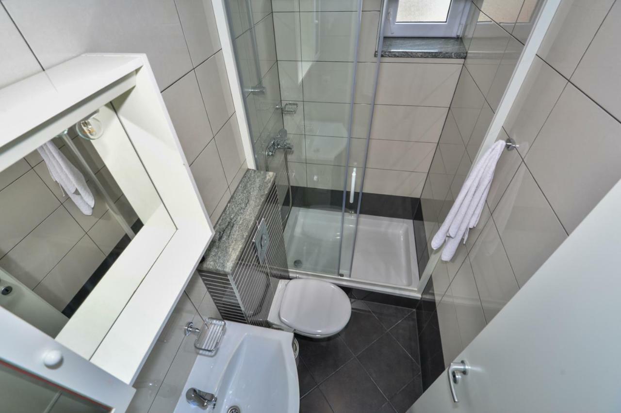 Apartmani Dina マカルスカ エクステリア 写真