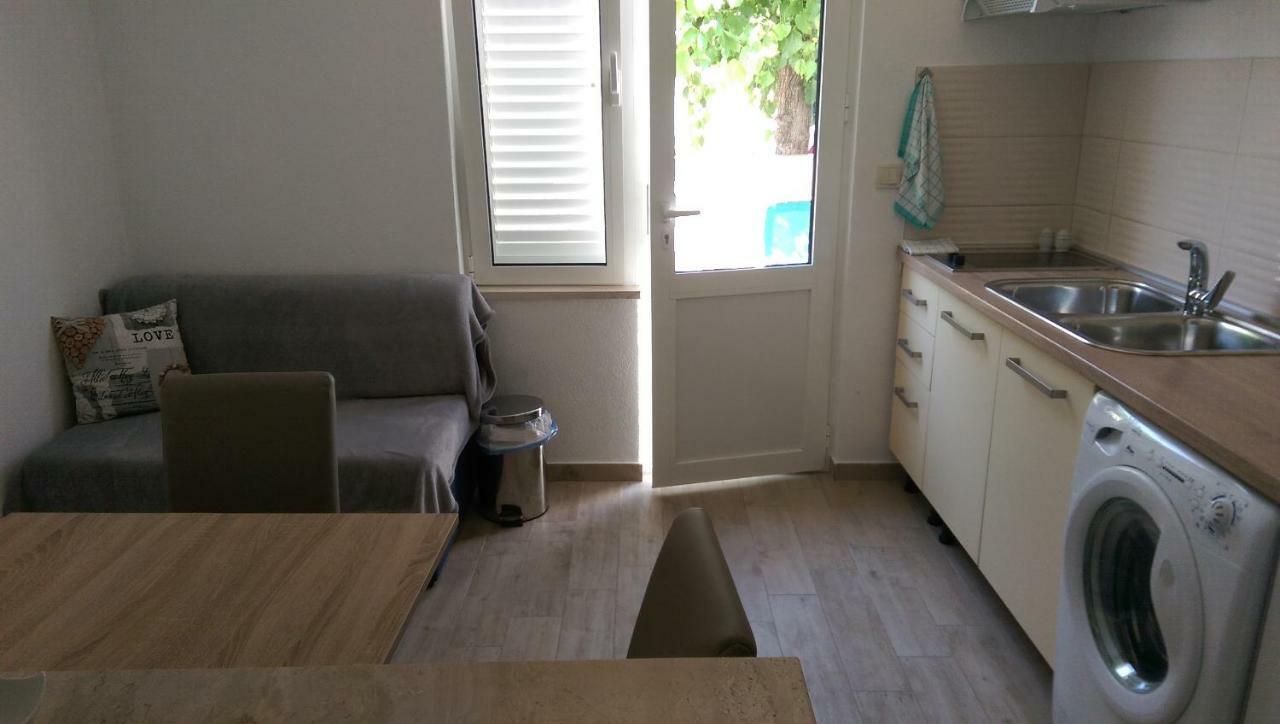 Apartmani Dina マカルスカ エクステリア 写真