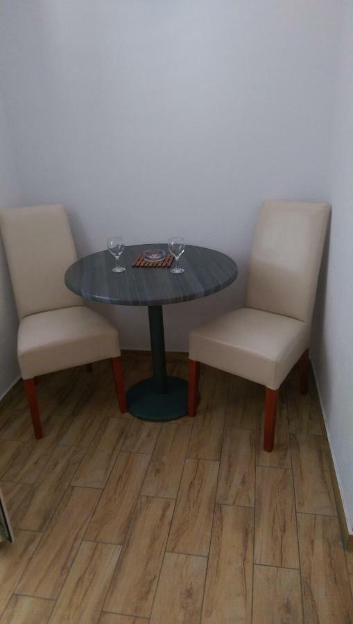 Apartmani Dina マカルスカ エクステリア 写真