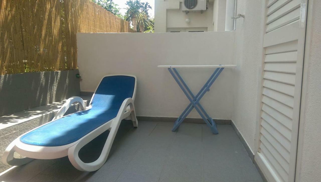 Apartmani Dina マカルスカ エクステリア 写真