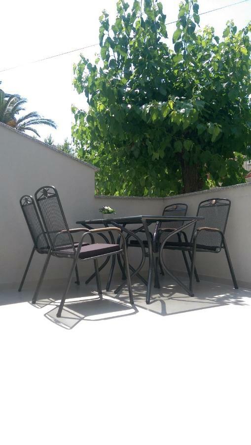 Apartmani Dina マカルスカ エクステリア 写真