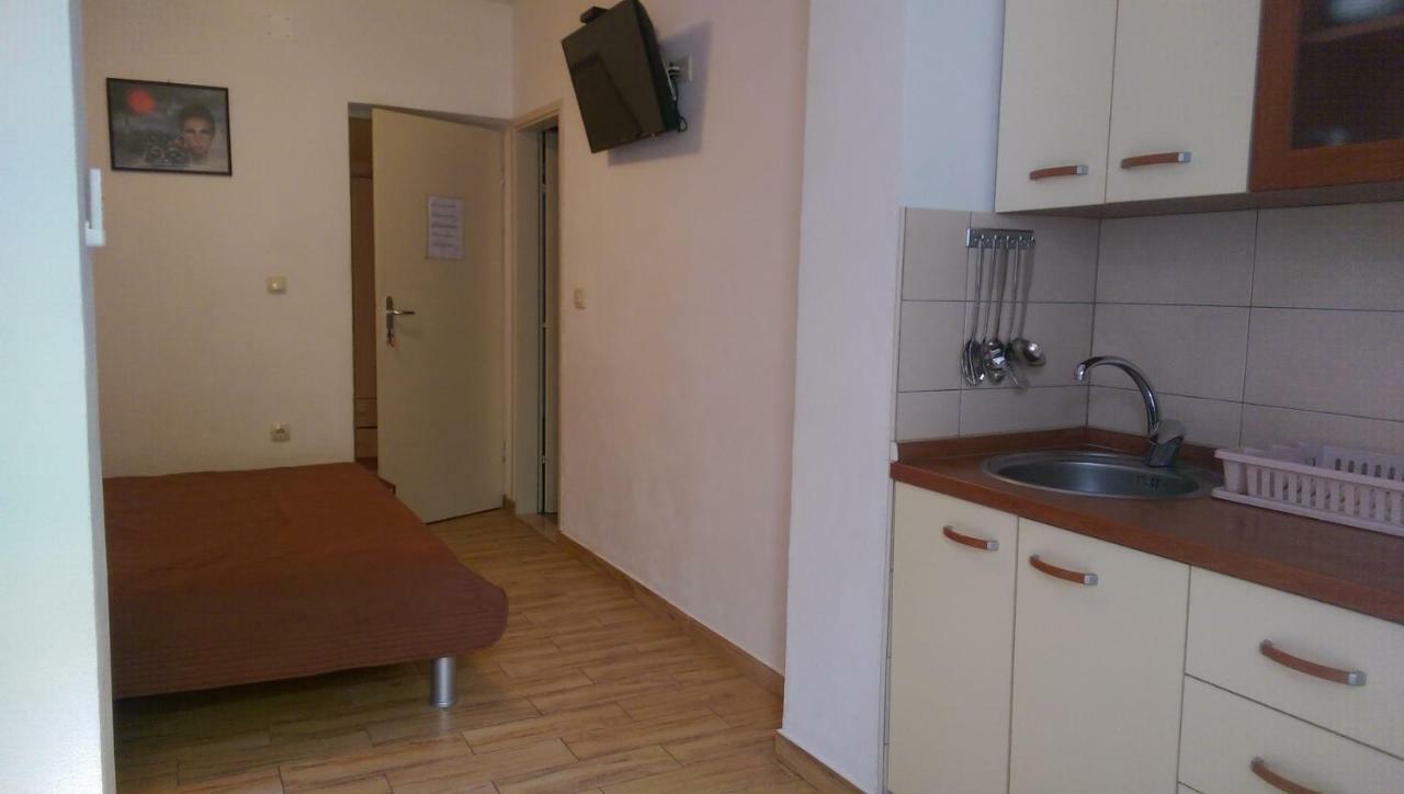 Apartmani Dina マカルスカ エクステリア 写真