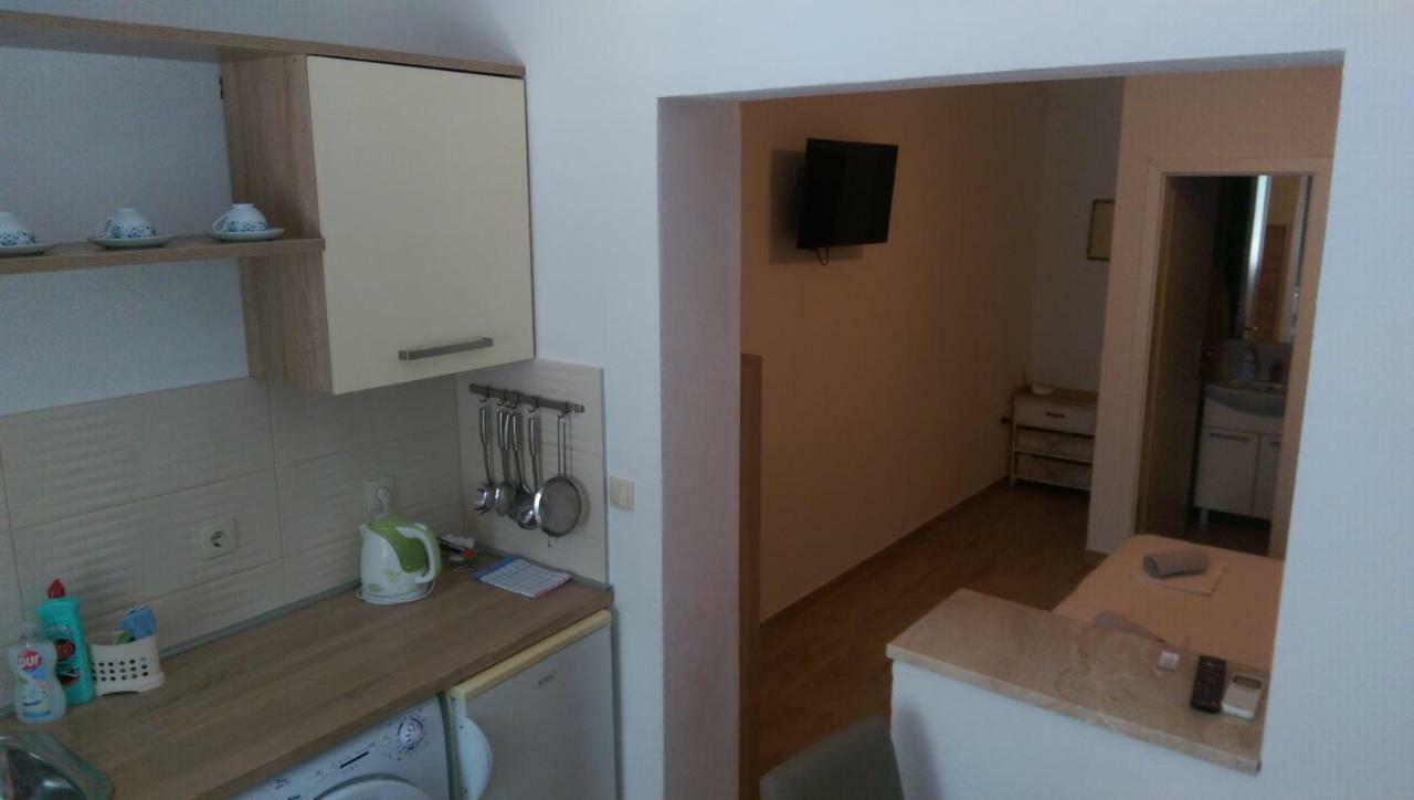 Apartmani Dina マカルスカ エクステリア 写真