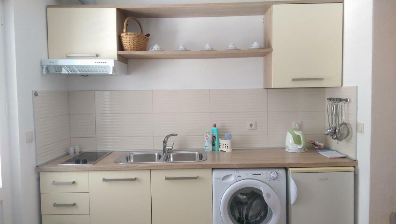 Apartmani Dina マカルスカ エクステリア 写真