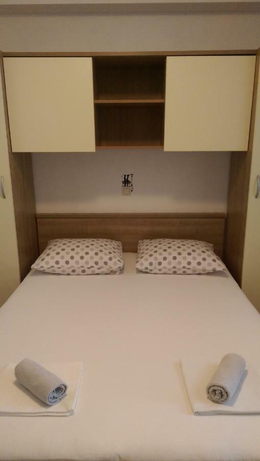 Apartmani Dina マカルスカ エクステリア 写真