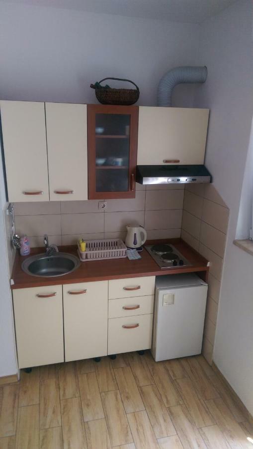 Apartmani Dina マカルスカ エクステリア 写真