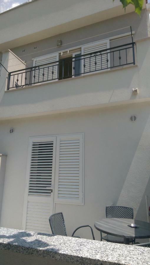 Apartmani Dina マカルスカ エクステリア 写真