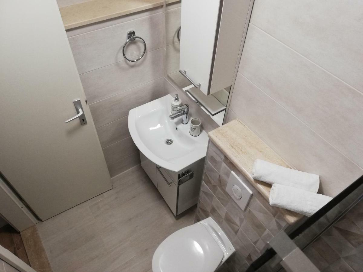Apartmani Dina マカルスカ エクステリア 写真