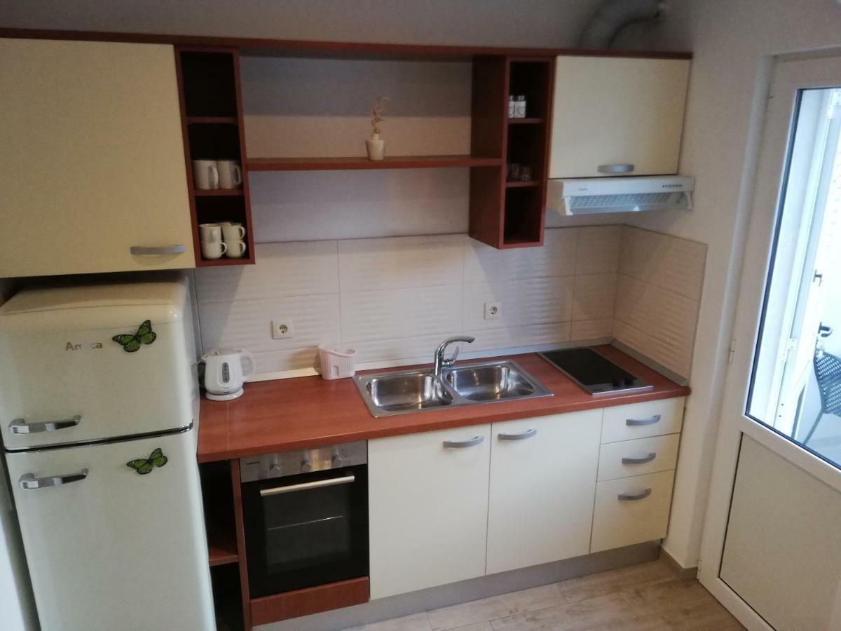 Apartmani Dina マカルスカ エクステリア 写真