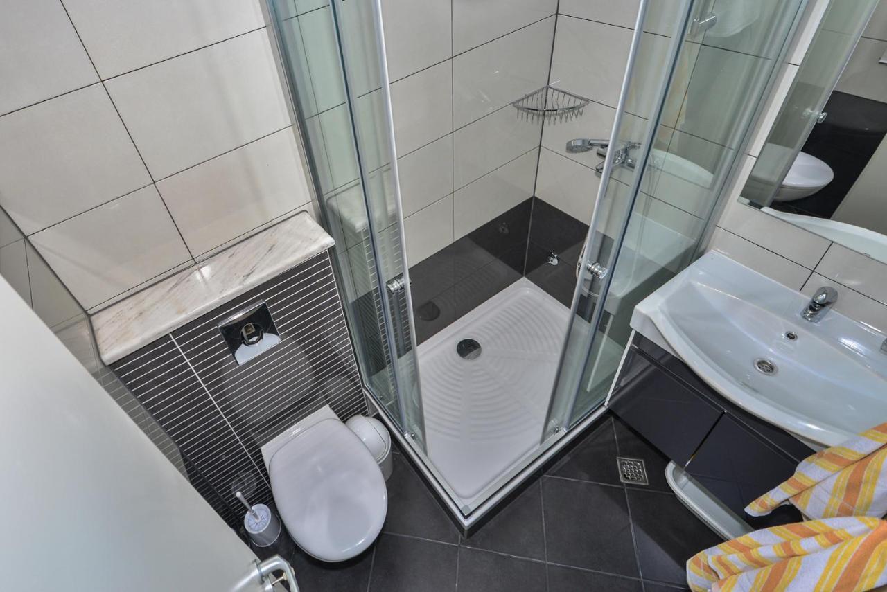 Apartmani Dina マカルスカ エクステリア 写真
